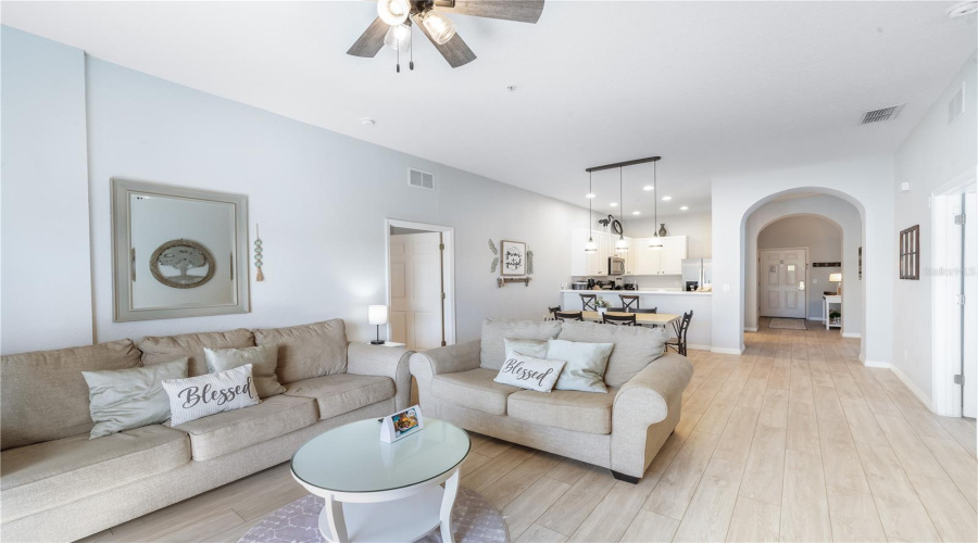 DAVENPORT, Florida 33897, 3 Bedrooms Bedrooms, ,2 BathroomsBathrooms,Residential,For Sale,NEW PROVIDENCE,0,MFRO6296579