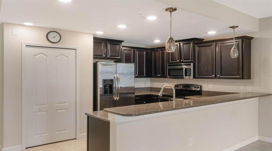 DAVENPORT, Florida 33896, 2 Bedrooms Bedrooms, ,2 BathroomsBathrooms,Residential,For Sale,AZALEA SANDS,MFRO6299247