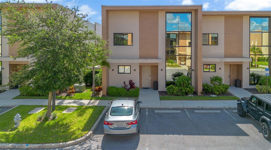 KISSIMMEE, Florida 34747, 4 Bedrooms Bedrooms, ,5 BathroomsBathrooms,Residential,For Sale,BROOKLYN,0,MFRO6299500