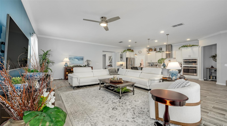 KISSIMMEE, Florida 34747, 2 Bedrooms Bedrooms, ,2 BathroomsBathrooms,Residential,For Sale,HANSON BAY,0,MFRS5124926