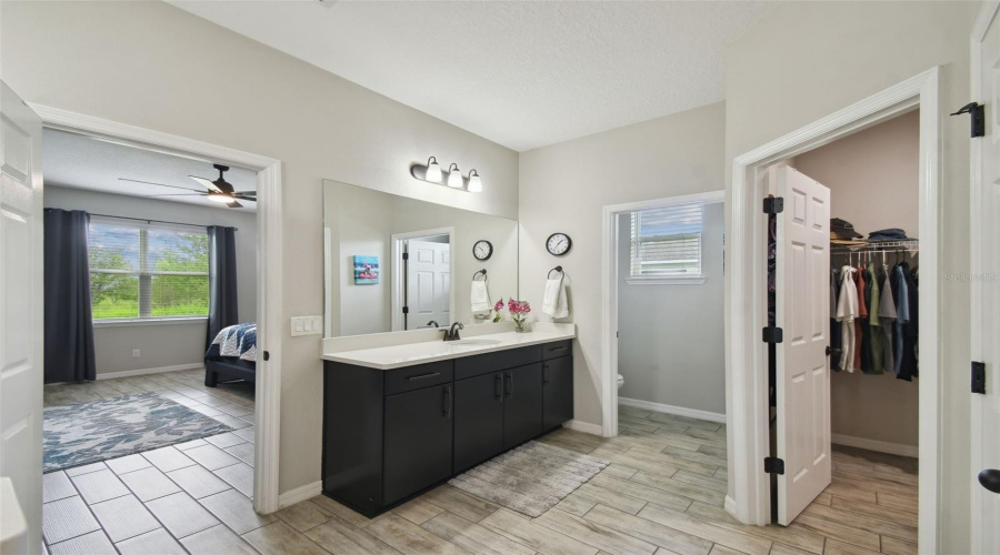 ENSUITE