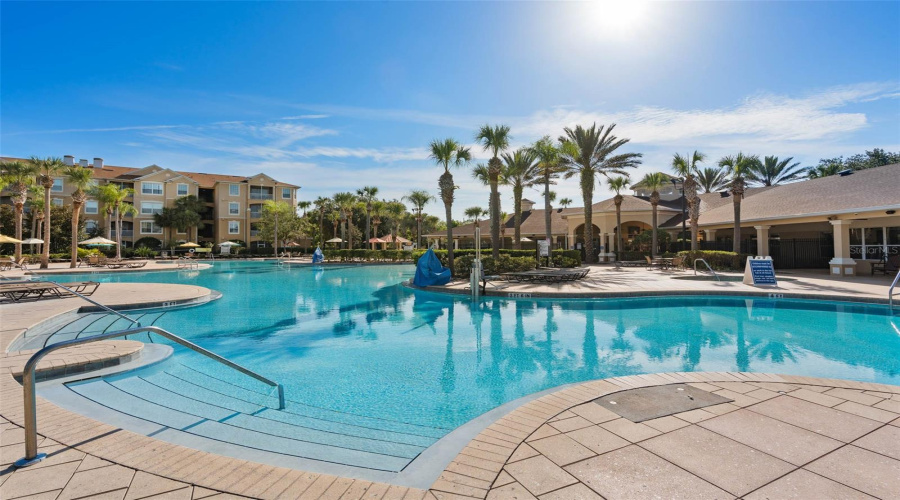 Kissimmee, Florida 34747, 6 Bedrooms Bedrooms, ,4 Bathroomsbathrooms,Residential,For Sale,Holtrock,Mfro6296461