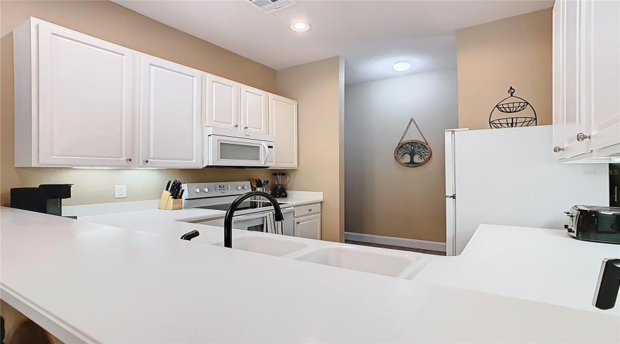 DAVENPORT, Florida 33897, 3 Bedrooms Bedrooms, ,2 BathroomsBathrooms,Residential,For Sale,LUCAYA,MFRS5124893