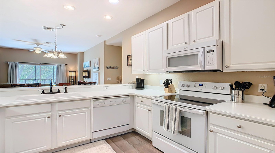 DAVENPORT, Florida 33897, 3 Bedrooms Bedrooms, ,2 BathroomsBathrooms,Residential,For Sale,LUCAYA,MFRS5124893