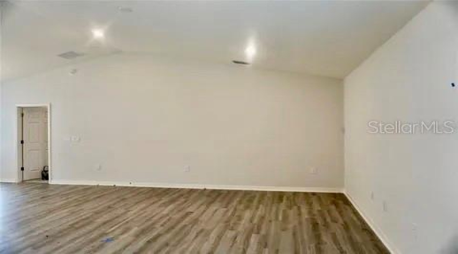 Davenport, Florida 33837, 3 Bedrooms Bedrooms, ,2 Bathroomsbathrooms,Residential,For Sale,Tulip,Mfro6299824