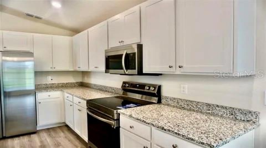 Davenport, Florida 33837, 3 Bedrooms Bedrooms, ,2 Bathroomsbathrooms,Residential,For Sale,Tulip,Mfro6299824