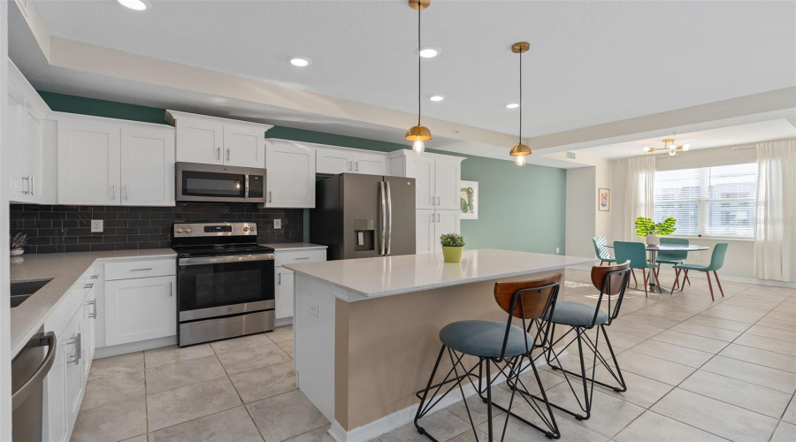 KISSIMMEE, Florida 34746, 2 Bedrooms Bedrooms, ,2 BathroomsBathrooms,Residential,For Sale,PARADOX,0,MFRA4648781