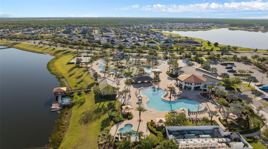 KISSIMMEE, Florida 34746, 2 Bedrooms Bedrooms, ,2 BathroomsBathrooms,Residential,For Sale,PARADOX,0,MFRA4648781