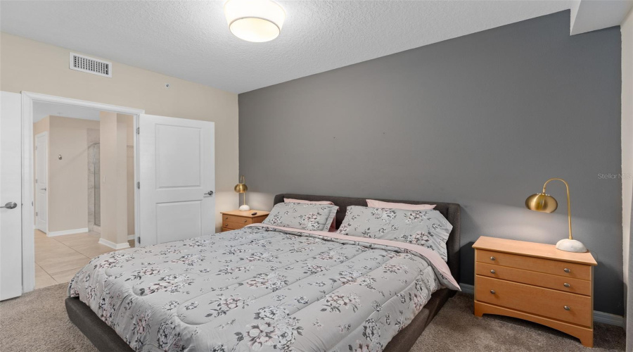 KISSIMMEE, Florida 34746, 2 Bedrooms Bedrooms, ,2 BathroomsBathrooms,Residential,For Sale,PARADOX,0,MFRA4648781