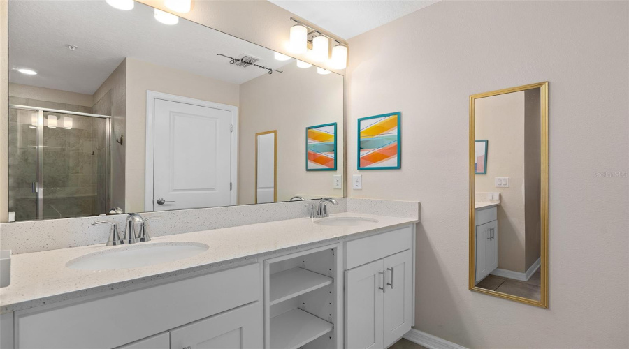 KISSIMMEE, Florida 34746, 2 Bedrooms Bedrooms, ,2 BathroomsBathrooms,Residential,For Sale,PARADOX,0,MFRA4648781