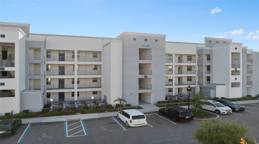 KISSIMMEE, Florida 34746, 2 Bedrooms Bedrooms, ,2 BathroomsBathrooms,Residential,For Sale,PARADOX,0,MFRA4648781