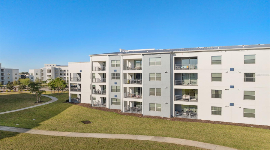 KISSIMMEE, Florida 34746, 2 Bedrooms Bedrooms, ,2 BathroomsBathrooms,Residential,For Sale,PARADOX,0,MFRA4648781