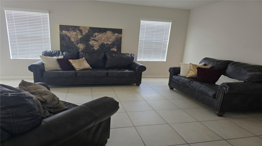 Davenport, Florida 33896, 4 Bedrooms Bedrooms, ,2 Bathroomsbathrooms,Residential,For Sale,Aberdeen,Mfrs5125005