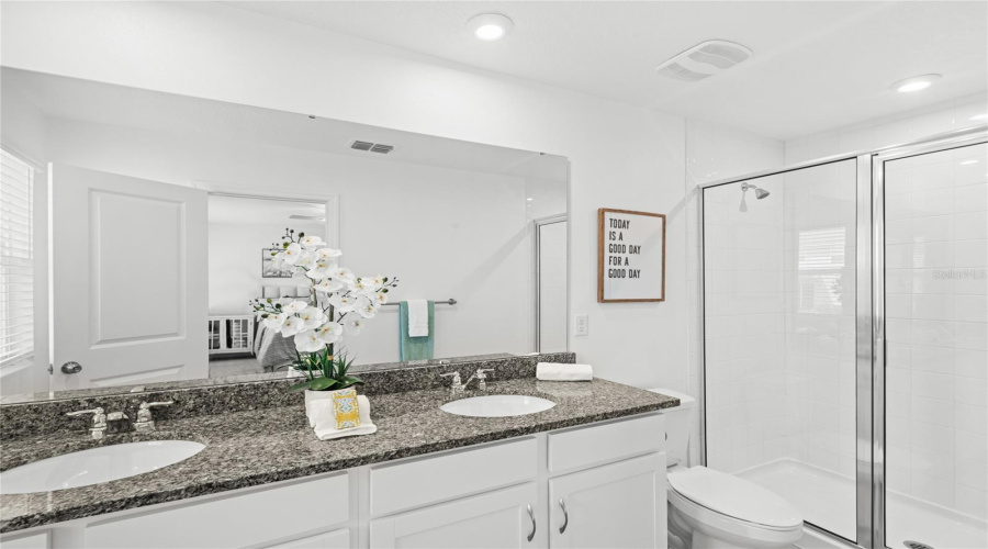 Kissimmee, Florida 34747, 3 Bedrooms Bedrooms, ,2 Bathroomsbathrooms,Residential,For Sale,Lakeshore Breeze,Mfro6300090