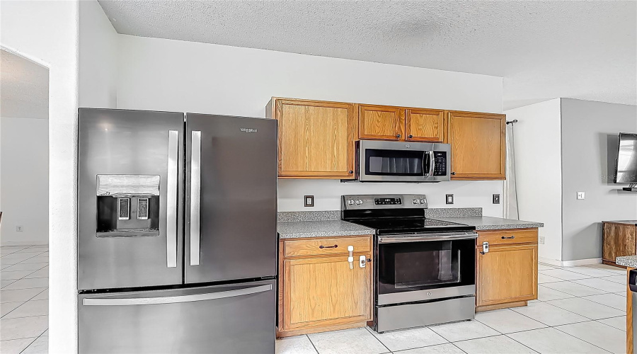 DAVENPORT, Florida 33837, 3 Bedrooms Bedrooms, ,2 BathroomsBathrooms,Residential,For Sale,SIGMUND,MFRO6298592