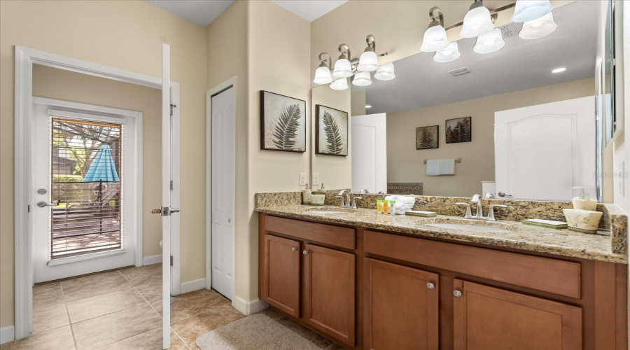 DAVENPORT, Florida 33896, 7 Bedrooms Bedrooms, ,5 BathroomsBathrooms,Residential,For Sale,THUNDERBIRD,MFRO6296418