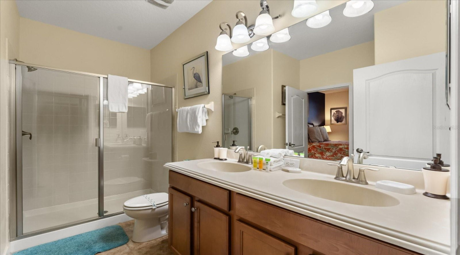 DAVENPORT, Florida 33896, 7 Bedrooms Bedrooms, ,5 BathroomsBathrooms,Residential,For Sale,THUNDERBIRD,MFRO6296418