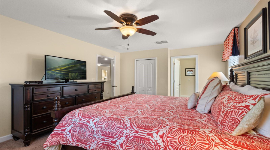DAVENPORT, Florida 33896, 7 Bedrooms Bedrooms, ,5 BathroomsBathrooms,Residential,For Sale,THUNDERBIRD,MFRO6296418