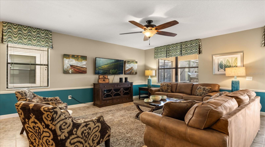 DAVENPORT, Florida 33896, 7 Bedrooms Bedrooms, ,5 BathroomsBathrooms,Residential,For Sale,THUNDERBIRD,MFRO6296418