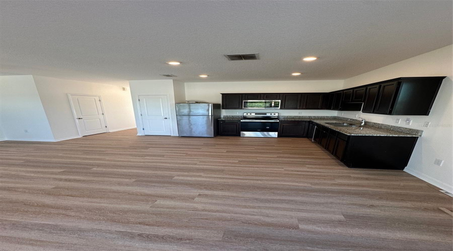 Davenport, Florida 33837, 3 Bedrooms Bedrooms, ,2 Bathroomsbathrooms,Residential,For Sale,Madison,Mfro6300503