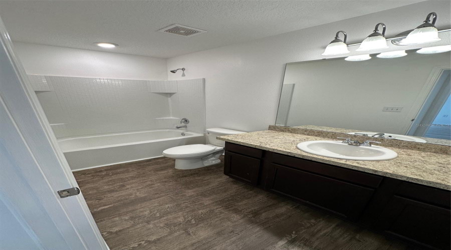 Davenport, Florida 33837, 3 Bedrooms Bedrooms, ,2 Bathroomsbathrooms,Residential,For Sale,Madison,Mfro6300503