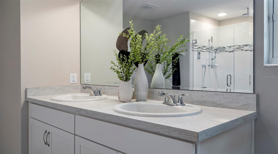KISSIMMEE, Florida 34746, 3 Bedrooms Bedrooms, ,2 BathroomsBathrooms,Residential,For Sale,CONIFER CONE,MFRO6287927