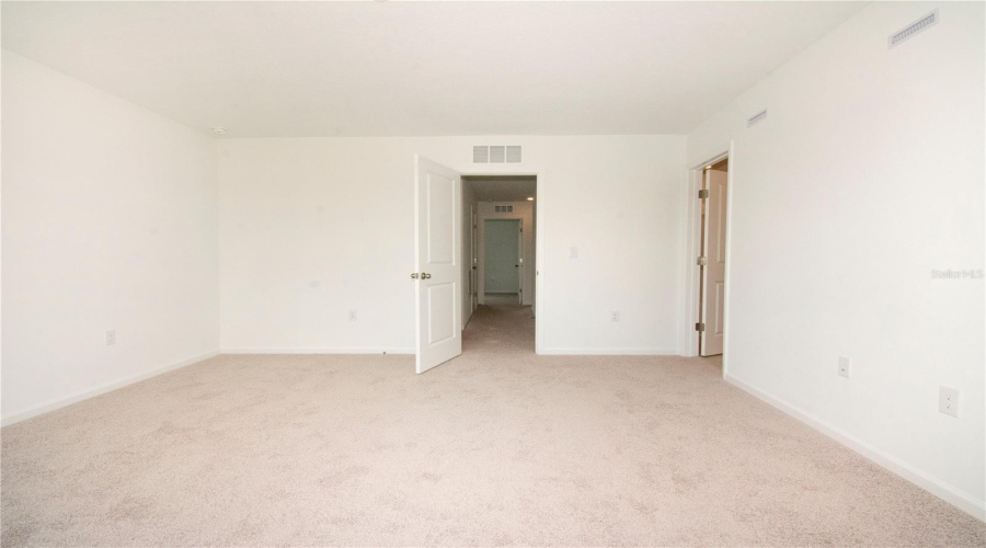 DAVENPORT, Florida 33837, 3 Bedrooms Bedrooms, ,2 BathroomsBathrooms,Residential,For Sale,VESARA,MFRTB8375291