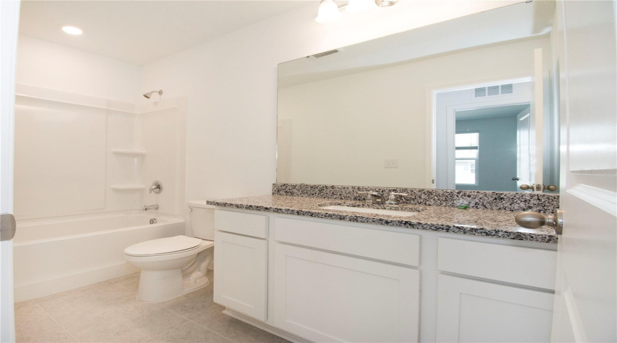 DAVENPORT, Florida 33837, 3 Bedrooms Bedrooms, ,2 BathroomsBathrooms,Residential,For Sale,VESARA,MFRTB8375291