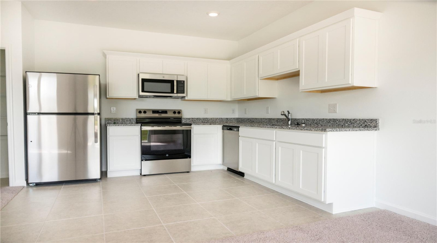 DAVENPORT, Florida 33837, 3 Bedrooms Bedrooms, ,2 BathroomsBathrooms,Residential,For Sale,VESARA,MFRTB8375291