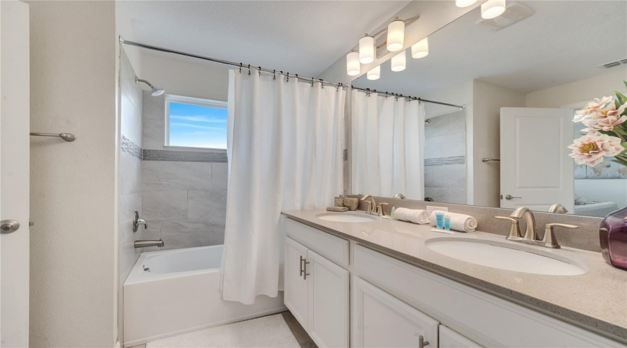 Davenport, Florida 33896, 4 Bedrooms Bedrooms, ,3 Bathroomsbathrooms,Residential,For Sale,Ocean Course,Mfro6300676