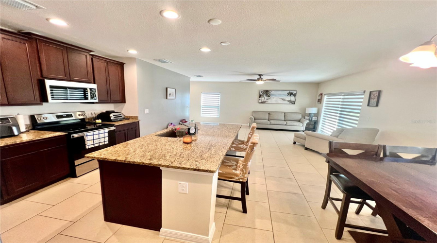 DAVENPORT, Florida 33837, 4 Bedrooms Bedrooms, ,2 BathroomsBathrooms,Residential,For Sale,MYRTLE HAMMOCK,0,MFRO6300272