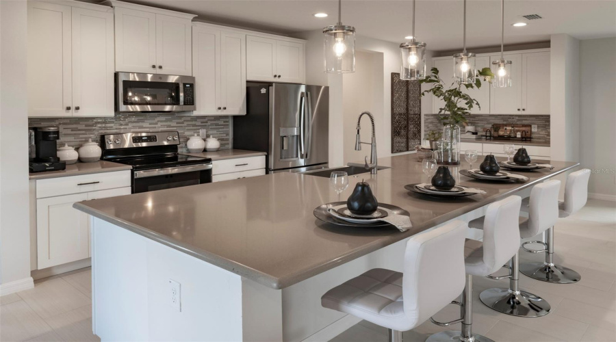 Kissimmee, Florida 34746, 4 Bedrooms Bedrooms, ,2 Bathroomsbathrooms,Residential,For Sale,Regal King,Mfro6287915