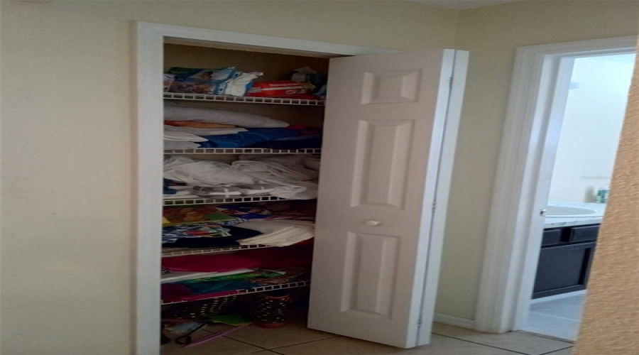 DAVENPORT, Florida 33897, 4 Bedrooms Bedrooms, ,2 BathroomsBathrooms,Residential,For Sale,HILLCREST,MFRTB8375081