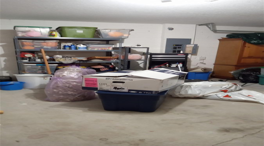DAVENPORT, Florida 33897, 4 Bedrooms Bedrooms, ,2 BathroomsBathrooms,Residential,For Sale,HILLCREST,MFRTB8375081