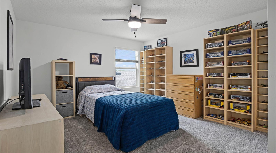DAVENPORT, Florida 33837, 6 Bedrooms Bedrooms, ,3 BathroomsBathrooms,Residential,For Sale,GENTLE RAIN,MFRV4942187