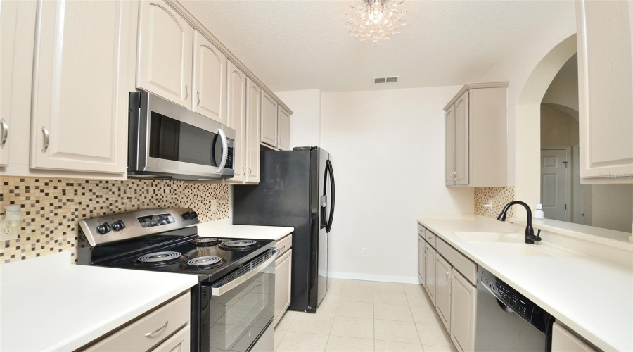 DAVENPORT, Florida 33896, 2 Bedrooms Bedrooms, ,2 BathroomsBathrooms,Residential,For Sale,VENEZIA,MFRS5125047