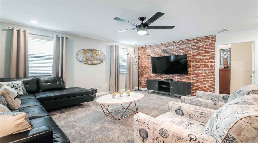 KISSIMMEE, Florida 34746, 6 Bedrooms Bedrooms, ,6 BathroomsBathrooms,Residential,For Sale,TARGET,MFRO6300630