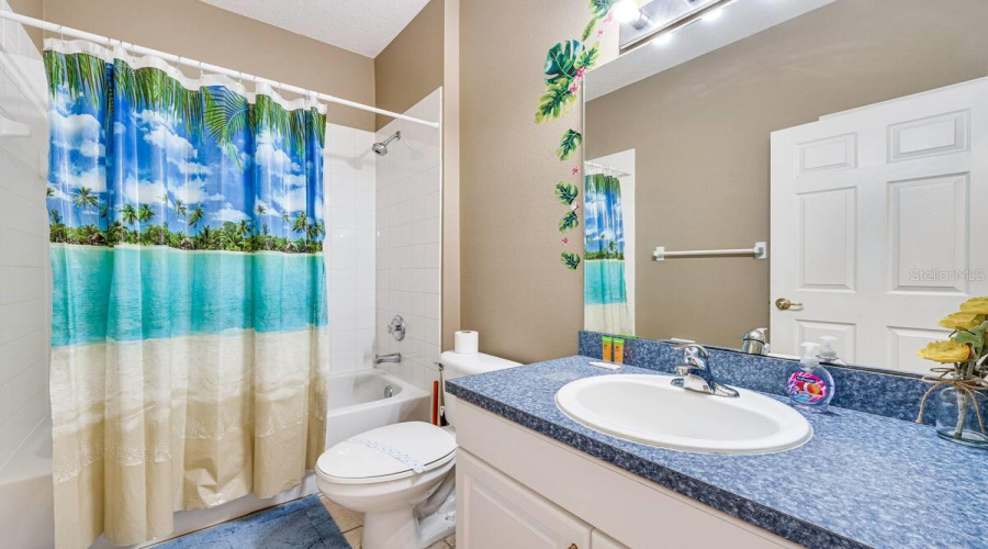 KISSIMMEE, Florida 34746, 5 Bedrooms Bedrooms, ,3 BathroomsBathrooms,Residential,For Sale,CUMBRIAN LAKES,MFRTB8315325