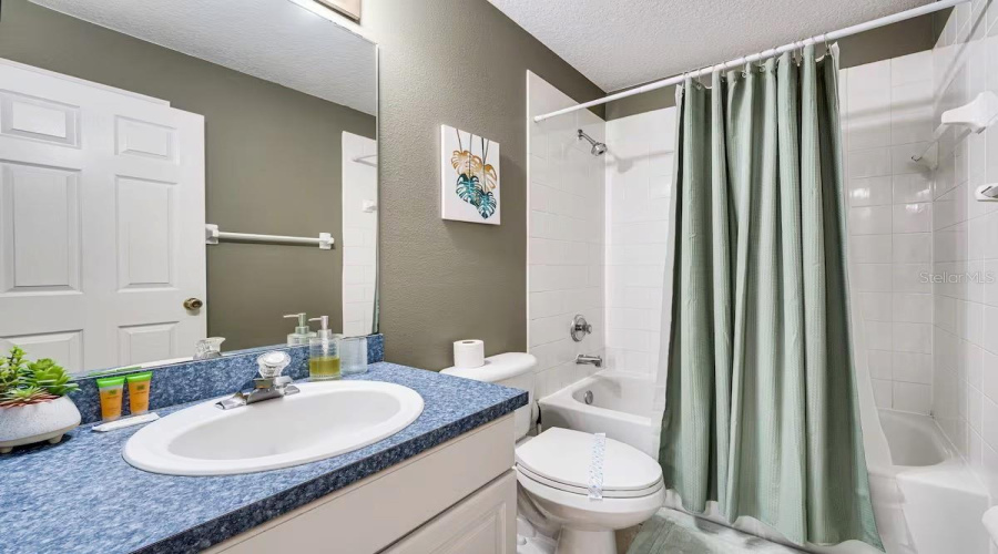 KISSIMMEE, Florida 34746, 5 Bedrooms Bedrooms, ,3 BathroomsBathrooms,Residential,For Sale,CUMBRIAN LAKES,MFRTB8315325