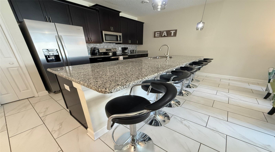 DAVENPORT, Florida 33896, 4 Bedrooms Bedrooms, ,3 BathroomsBathrooms,Residential,For Sale,DOGLEG,MFRS5125174