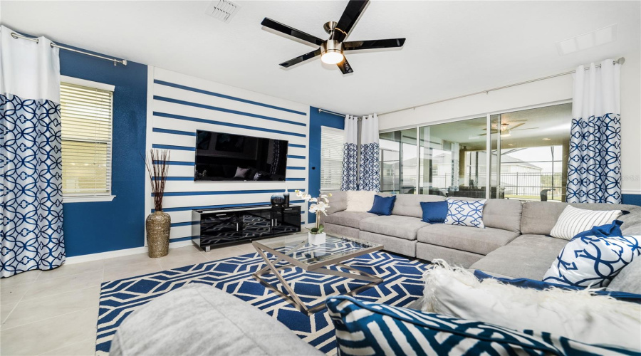 Kissimmee, Florida 34747, 5 Bedrooms Bedrooms, ,5 Bathroomsbathrooms,Residential,For Sale,Sawyer Palm,Mfro6300633