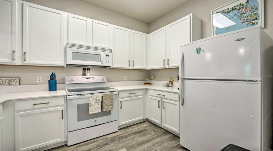 DAVENPORT, Florida 33897, 3 Bedrooms Bedrooms, ,2 BathroomsBathrooms,Residential,For Sale,GRAN BAHAMA,MFRS5125195