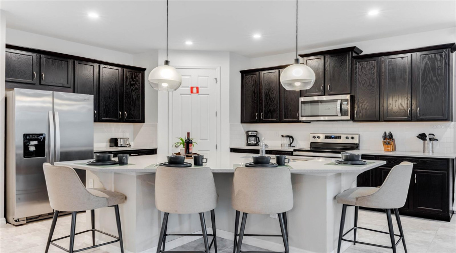 KISSIMMEE, Florida 34747, 7 Bedrooms Bedrooms, ,6 BathroomsBathrooms,Residential,For Sale,AMELIA DOWNS,0,MFRS5125200