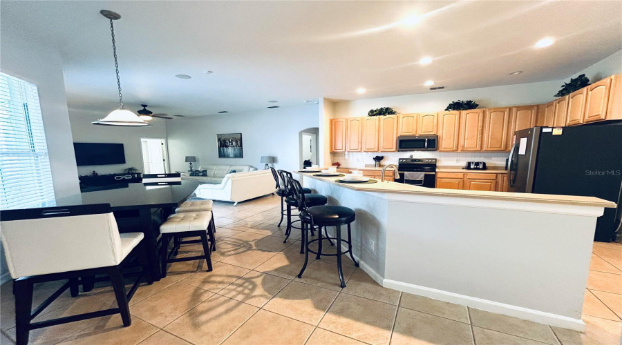 DAVENPORT, Florida 33897, 5 Bedrooms Bedrooms, ,3 BathroomsBathrooms,Residential,For Sale,HAMPTON,MFRS5125082