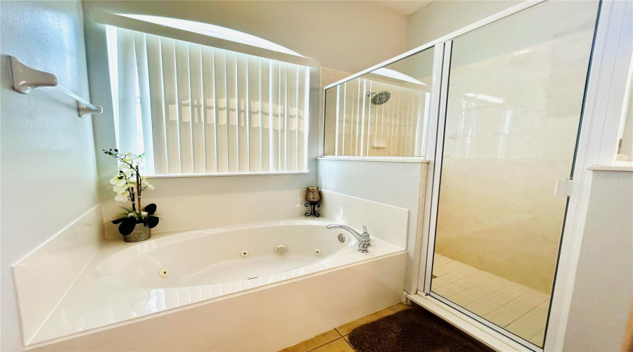 DAVENPORT, Florida 33897, 5 Bedrooms Bedrooms, ,3 BathroomsBathrooms,Residential,For Sale,HAMPTON,MFRS5125082