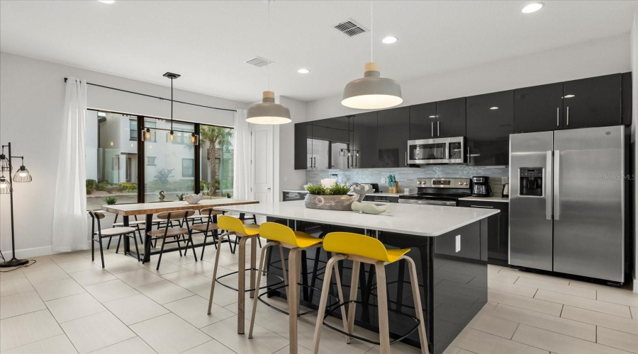 DAVENPORT, Florida 33896, 4 Bedrooms Bedrooms, ,3 BathroomsBathrooms,Residential,For Sale,VILLA DOMANI,0,MFRO6295964