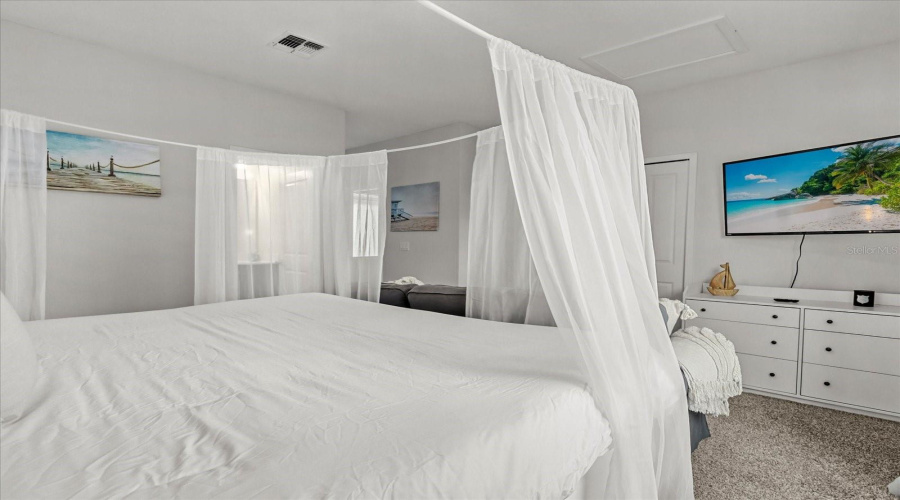 DAVENPORT, Florida 33896, 4 Bedrooms Bedrooms, ,3 BathroomsBathrooms,Residential,For Sale,VILLA DOMANI,0,MFRO6295964