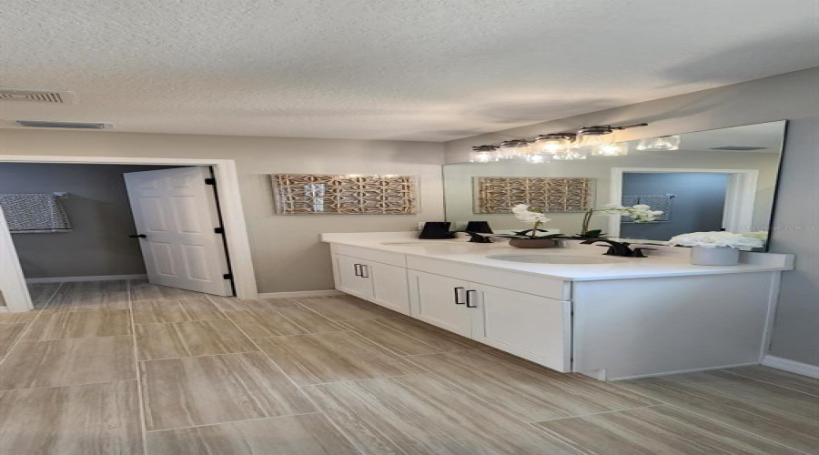 DAVENPORT, Florida 33837, 4 Bedrooms Bedrooms, ,2 BathroomsBathrooms,Residential,For Sale,COOL SUMMER,MFRO6300626