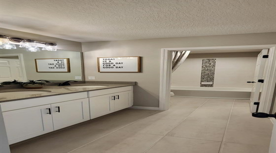 DAVENPORT, Florida 33837, 4 Bedrooms Bedrooms, ,2 BathroomsBathrooms,Residential,For Sale,COOL SUMMER,MFRO6300626