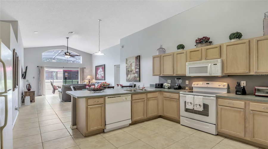 KISSIMMEE, Florida 34747, 5 Bedrooms Bedrooms, ,3 BathroomsBathrooms,Residential,For Sale,SECRET KEY,MFRO6300568